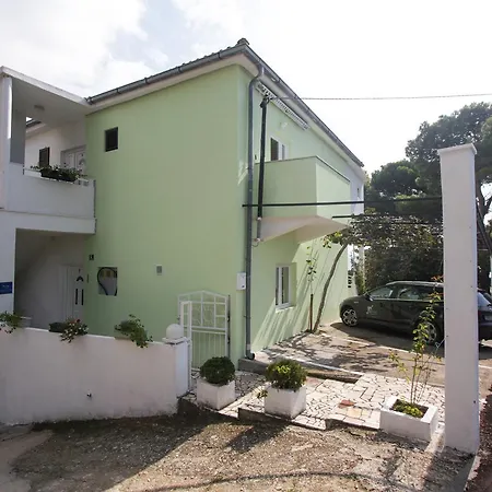 Ero * Podaca