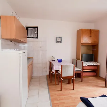 Ero Apartmán *