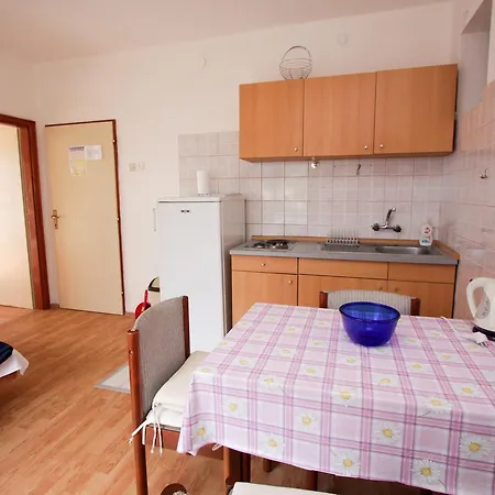 Ero Apartmán *